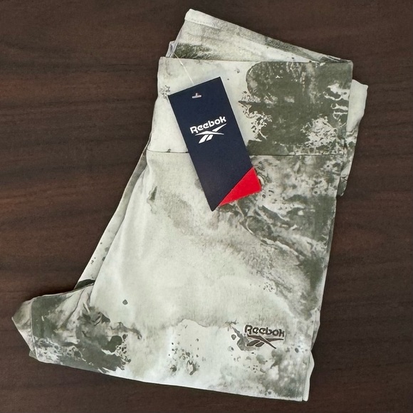 Reebok Pants - Reebok Women's Abstract Greenish/Gray Laggings